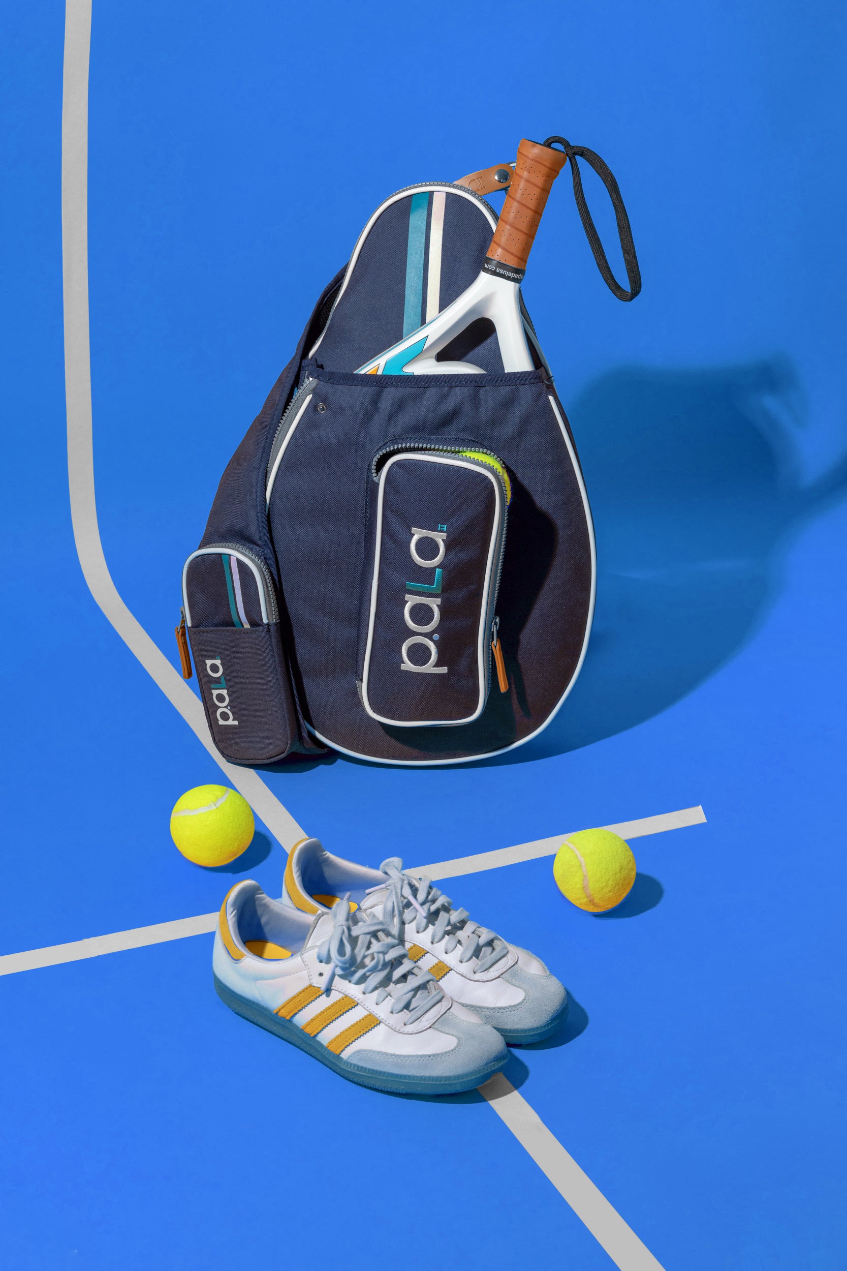 Padel bag in the USA on a padel court with vibrant colors
