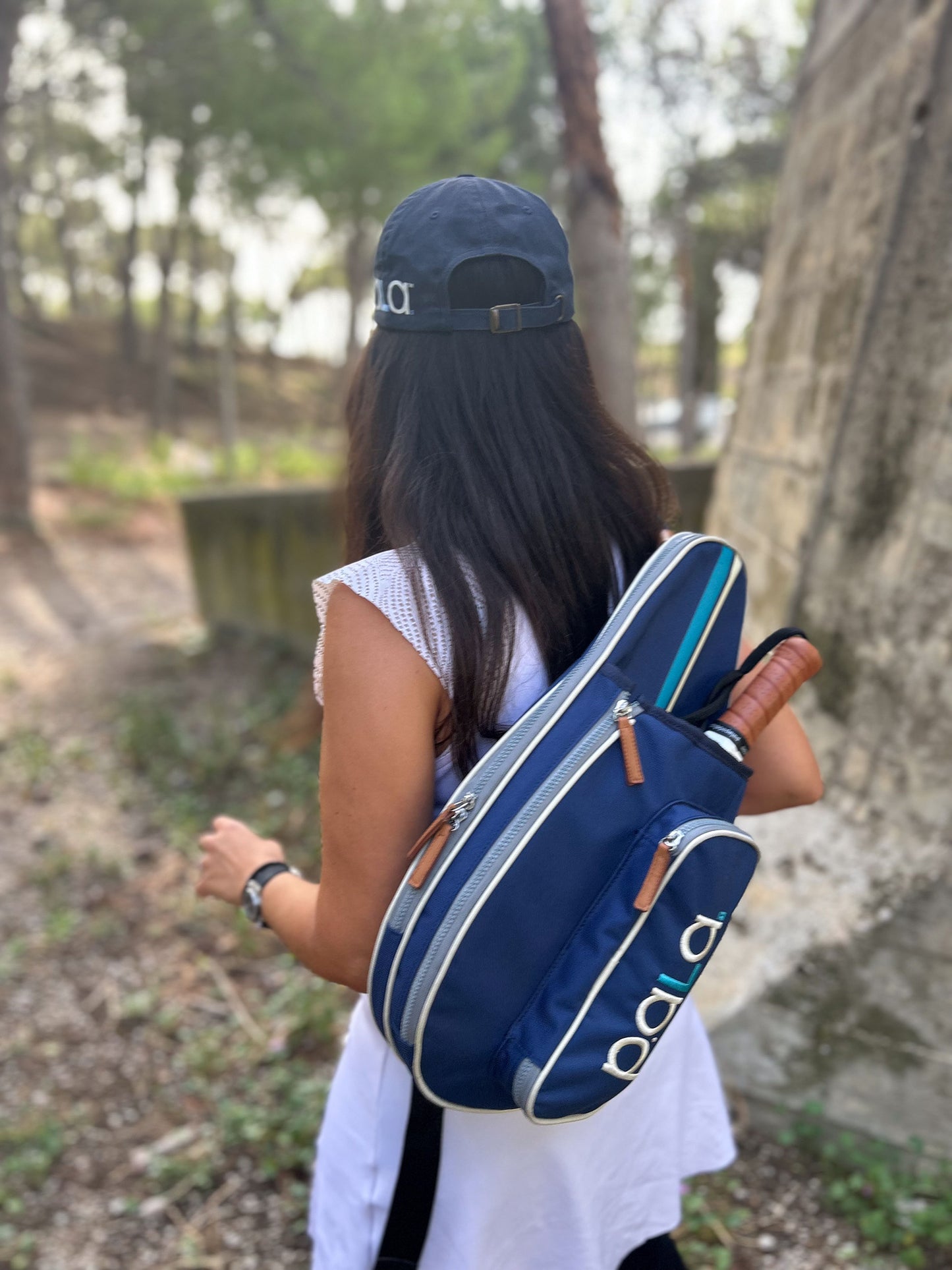 BLUE PADEL BAG WITH RACKET INSIDE