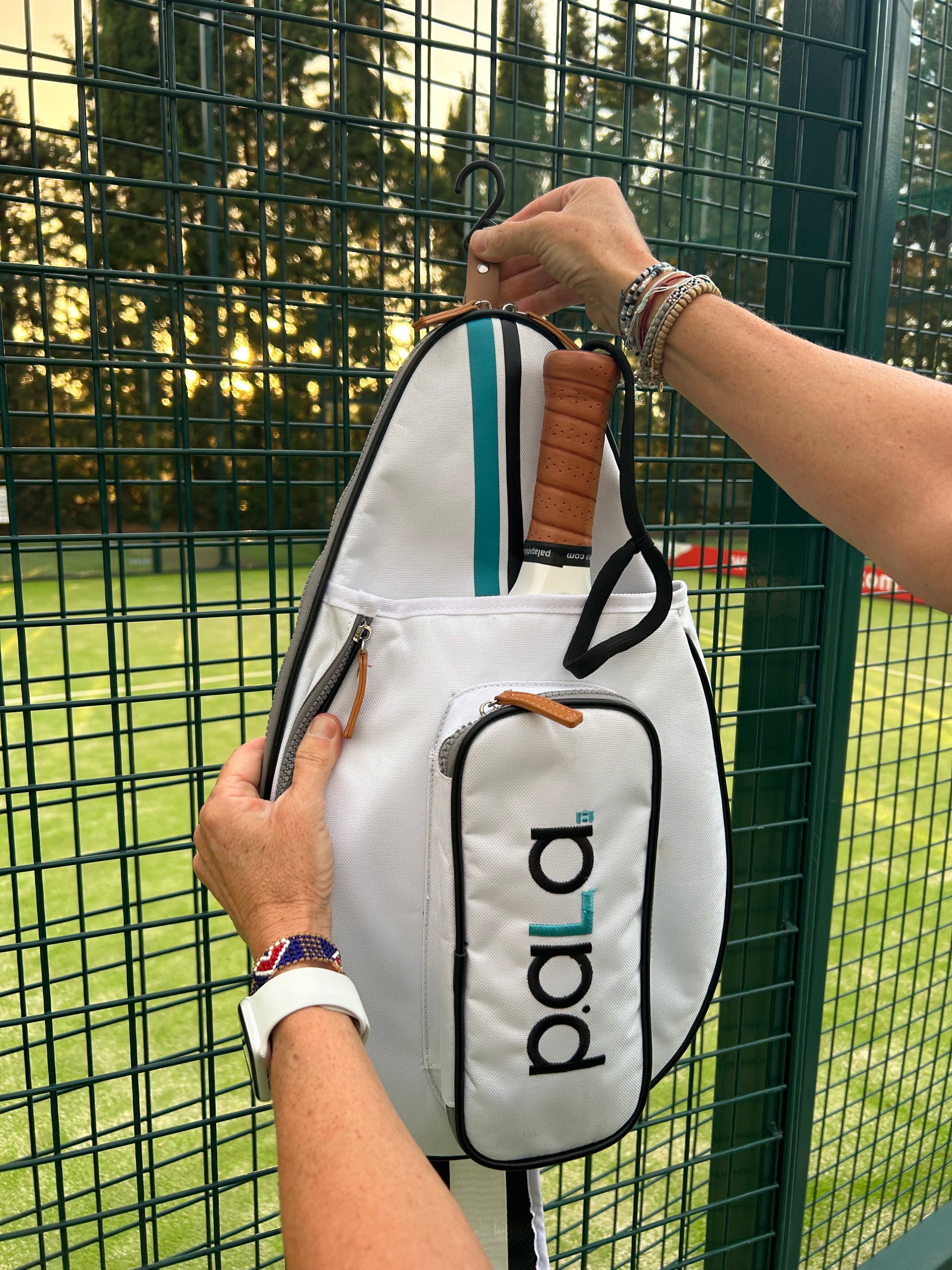 comfortable-white-pala-padel-bag-pala-padel-usa