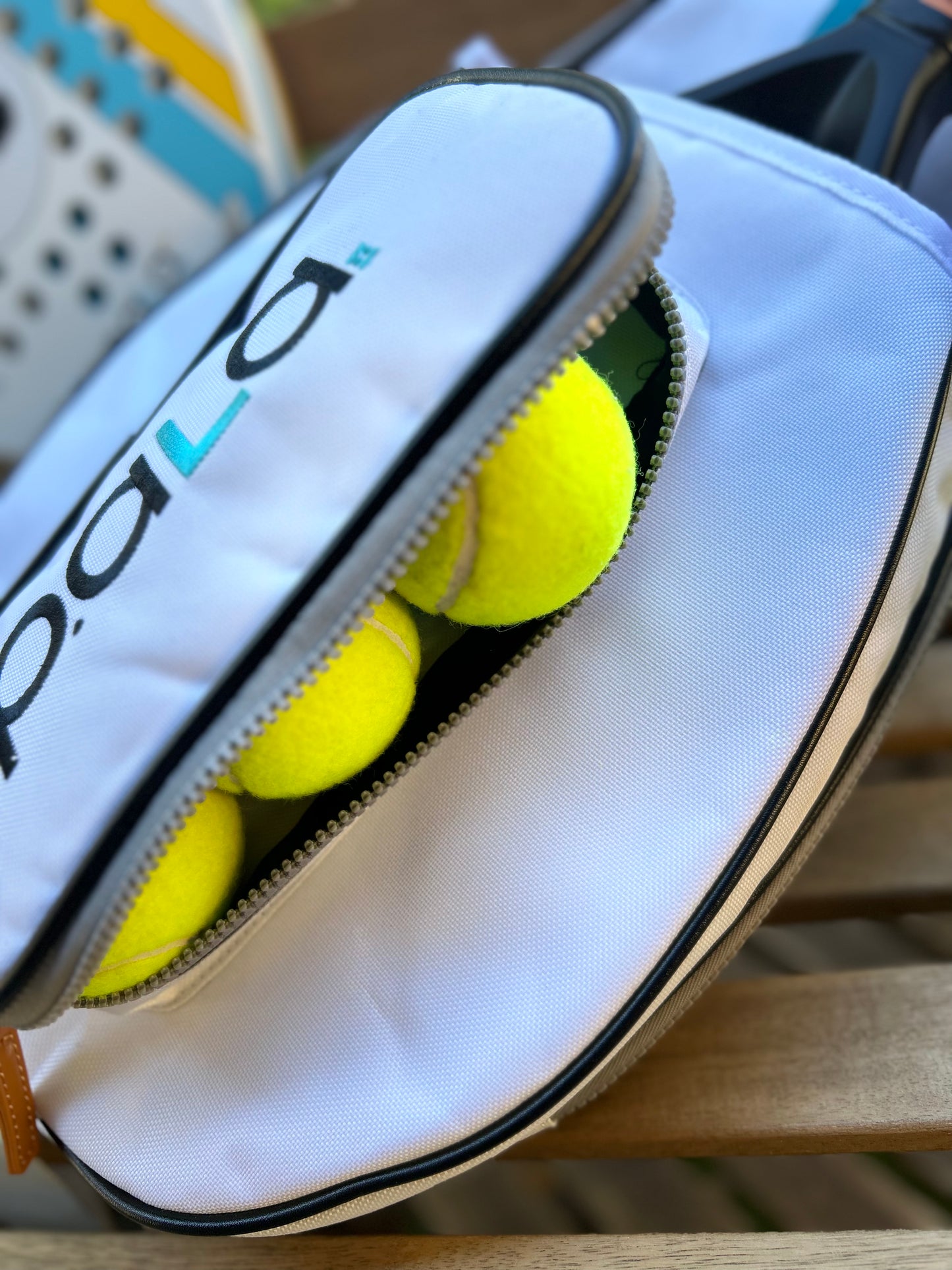 padel-bag-balls-pala-padel-usa